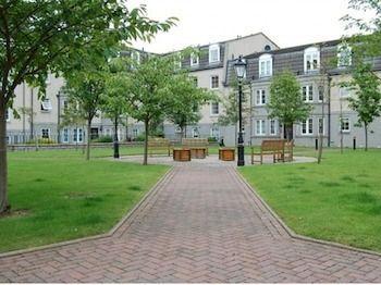 Fonthill Apartment